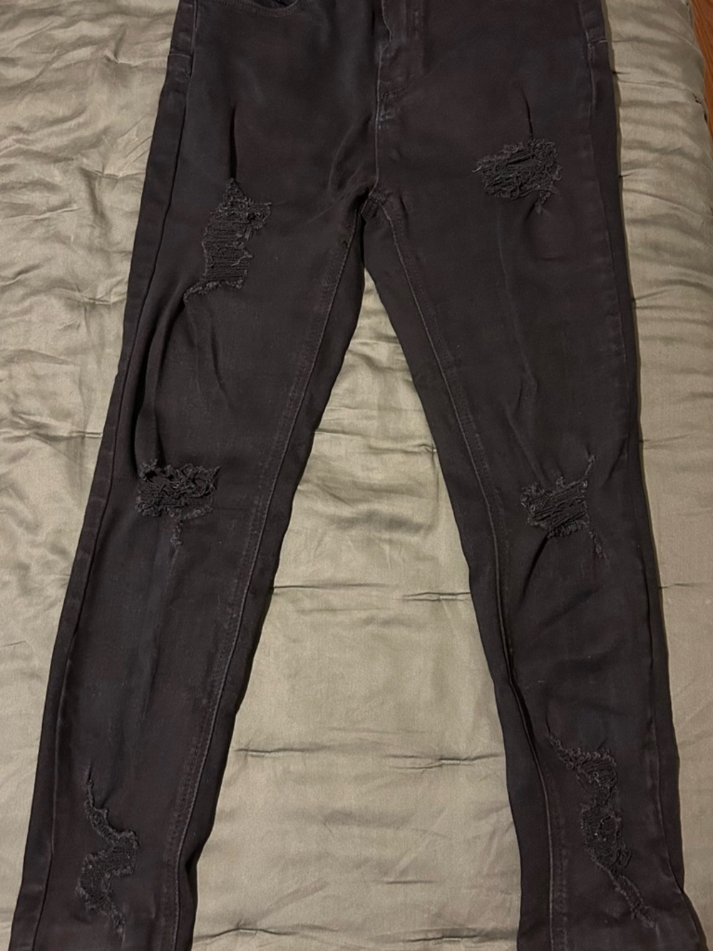 Wax Jean Ripped Black Capri Skinny Jeans